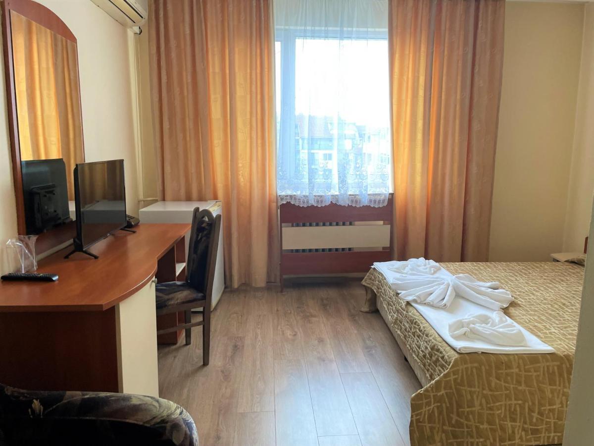 Family Hotel Central Burgas Exterior photo